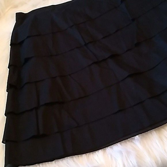 ANN TAYLOR BLACK SKIRT TIERED SIZE 8 P PETITE WOMENS 8P - Picture 1 of 5